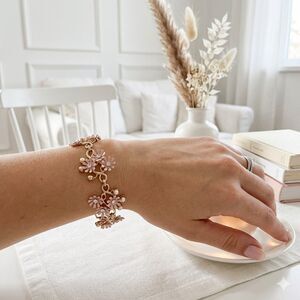 Vintage BARCLAY Pink Enamel Flower Bracelet Gold Tone Pearl Rhinestone 6" MCM